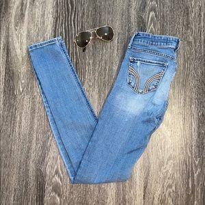 Hollister ripped skinny jeans